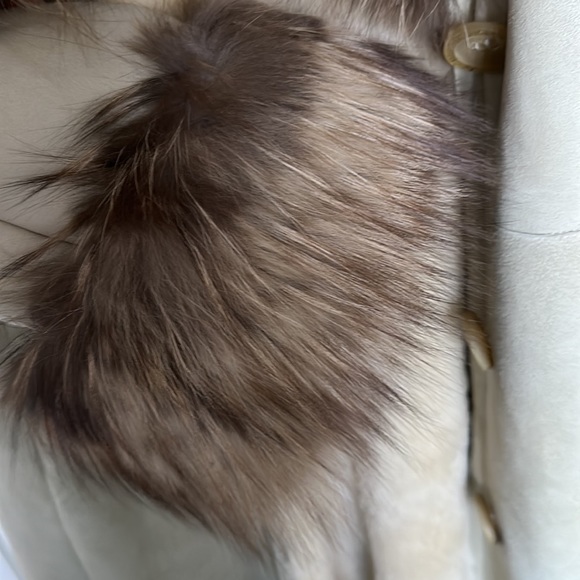 Full length, fur lined, suede jacket with fur collar and wrist detail. - Picture 6 of 9